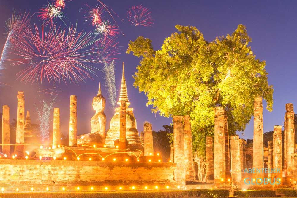 Phra Phong Suphan - [朋素潘佛牌] Phra Phong Suphan amulet was from Wat Phra Si Rattana Mahathat at Suphanburi Province. Story has it that Phra Phong 